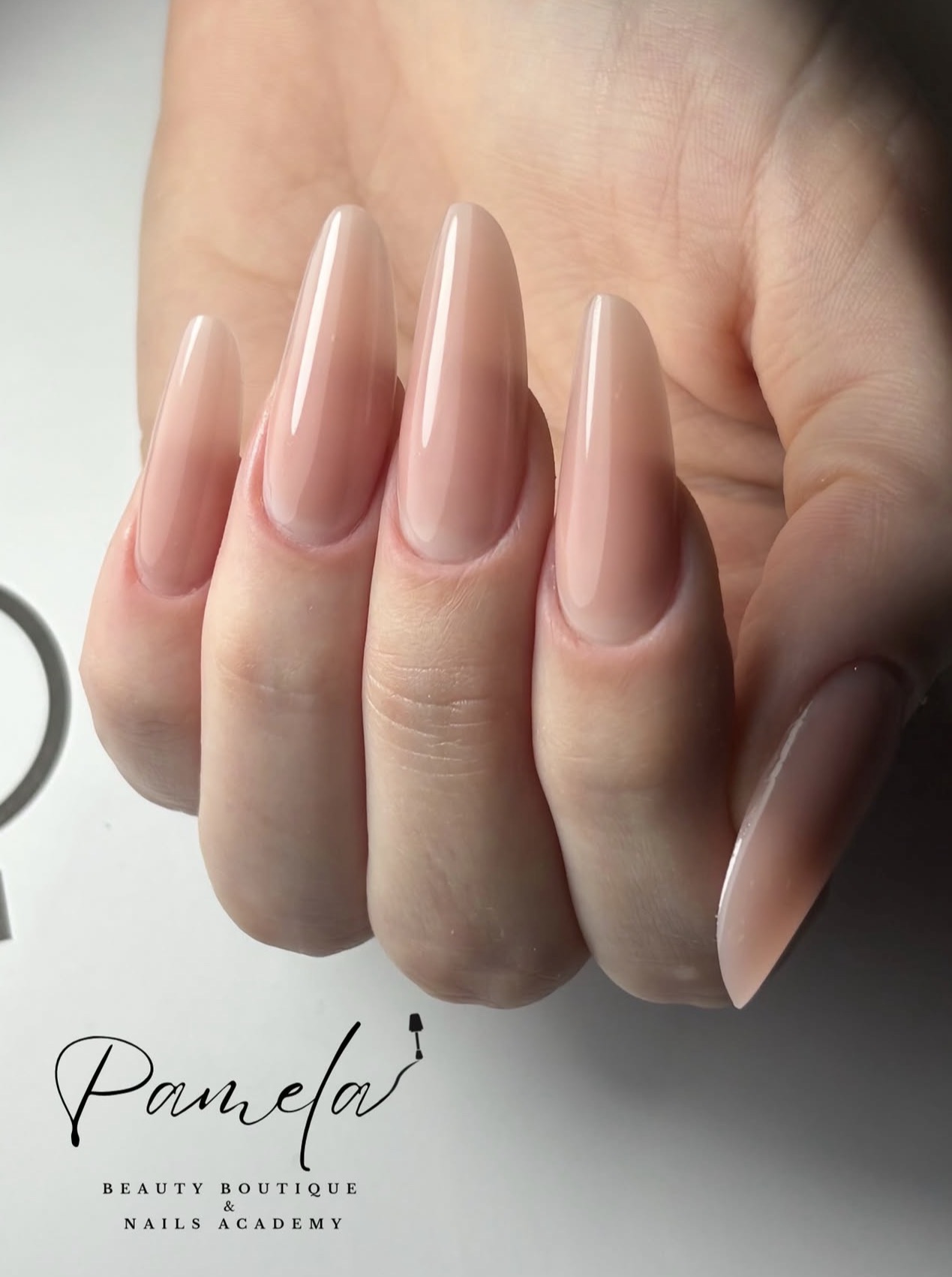 Lavoro nails del percorso Platinum